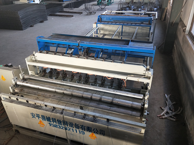 全自動焊網(wǎng)機 全自動焊網(wǎng)機